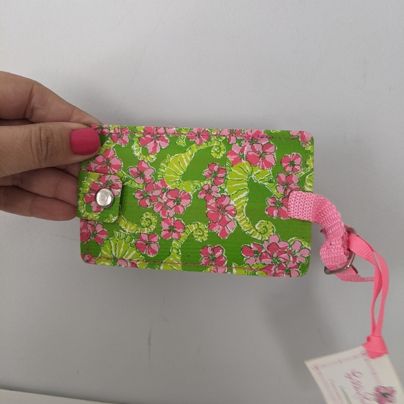 Lilly Pulitzer Accessories - NEW Lilly Pulitzer Luggage Tag Pink Green Seahorse
